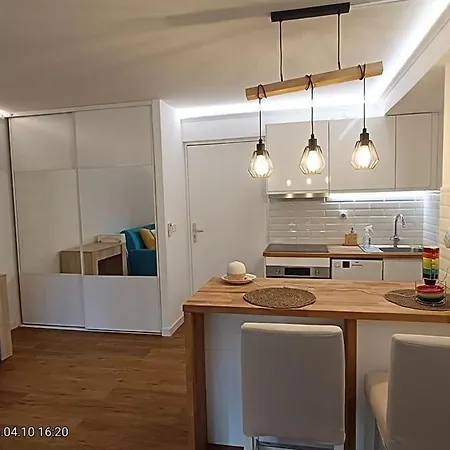 Cosy Avec Terrasse A Deux Pas De La * 尼斯