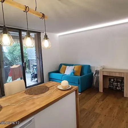 Cosy Avec Terrasse A Deux Pas De La 尼斯